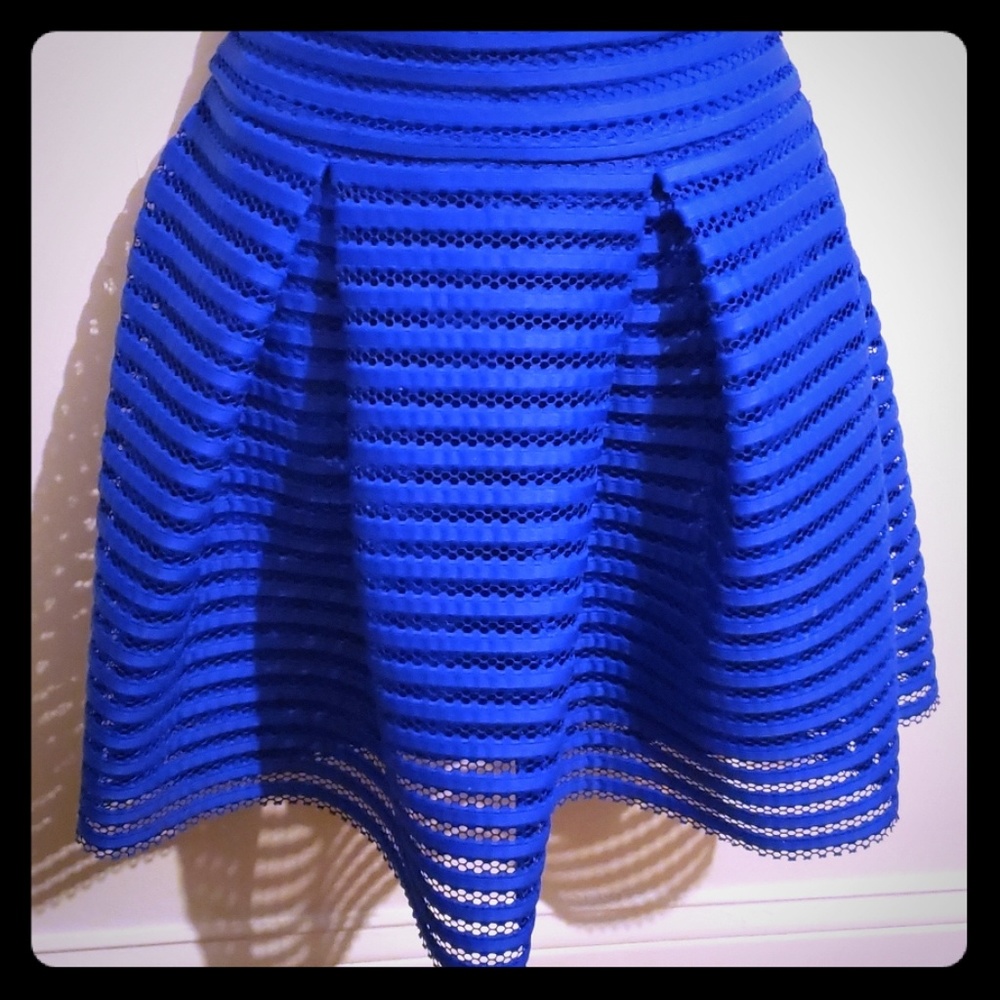 Express mini skirt
